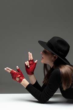 Перчатки ACCENT 250р красный - фото 3