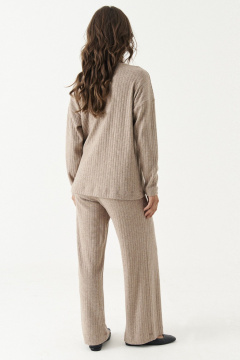 Деловой комплект джемпер и брюки с воротником-стойкой Панда 196120w бежевый - фото 4