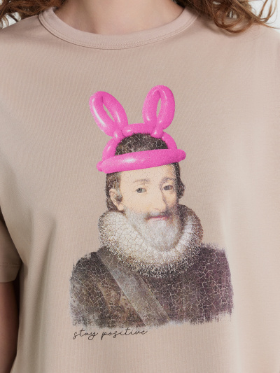 Футболка Mark Formelle 112934/24-31178П-0 холодный_бежевый_печать_3_сл_на_пол - фото 4