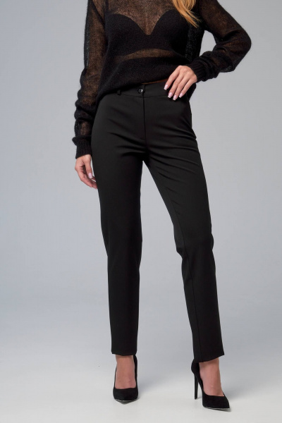 Женские брюки зауженные с контрастными кокетками на демисезон IUKONA Б612 черный - фото 1