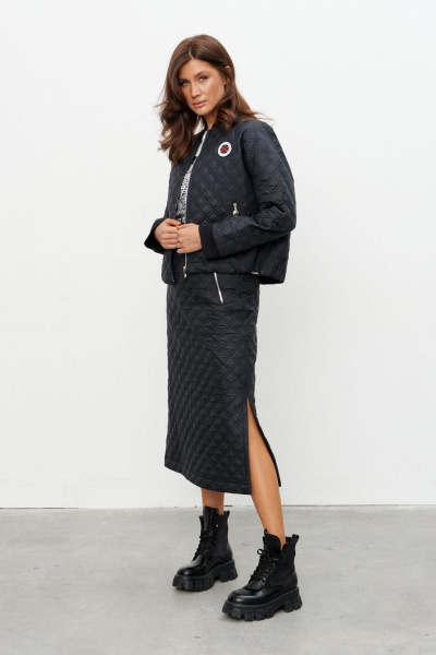 Комплект бомбер и юбка миди из плащевки и трикотажа KaVaRi 8043 черный - фото 2