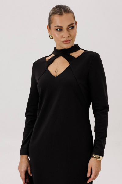 Черное платье кокетливым вырезом и рельефом Fantazia Mod 4657 - фото 4