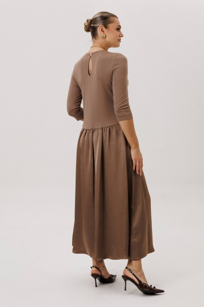 Свободное платье из шёлка и крэш-тканью длиной 130 см Fantazia Mod 5008 - фото 6