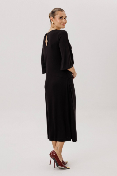 Черное платье с драпировкой и эффектным вырезом нарядное Fantazia Mod 4970 - фото 5