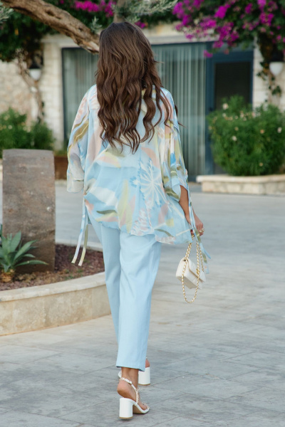 Блуза Vittoria Queen 27853/1-1 голубой_молочный_принт - фото 7