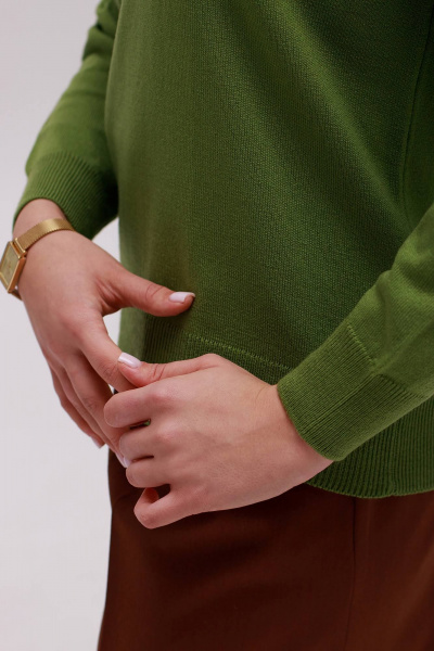 Демисезонный трикотажный зеленый свитер с высоким воротником Полесье С3433-17 7С1582-Д43 158,164 васаби - фото 6