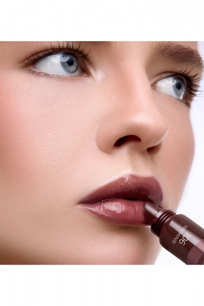 Блеск для губ LUXVISAGE WONDER GLAZE volume & care 106 BROWNIE - фото 4