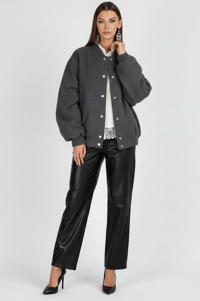 Блуза: VIZAVI 737 молочный; Бомбер: Skipper Design 133 серый